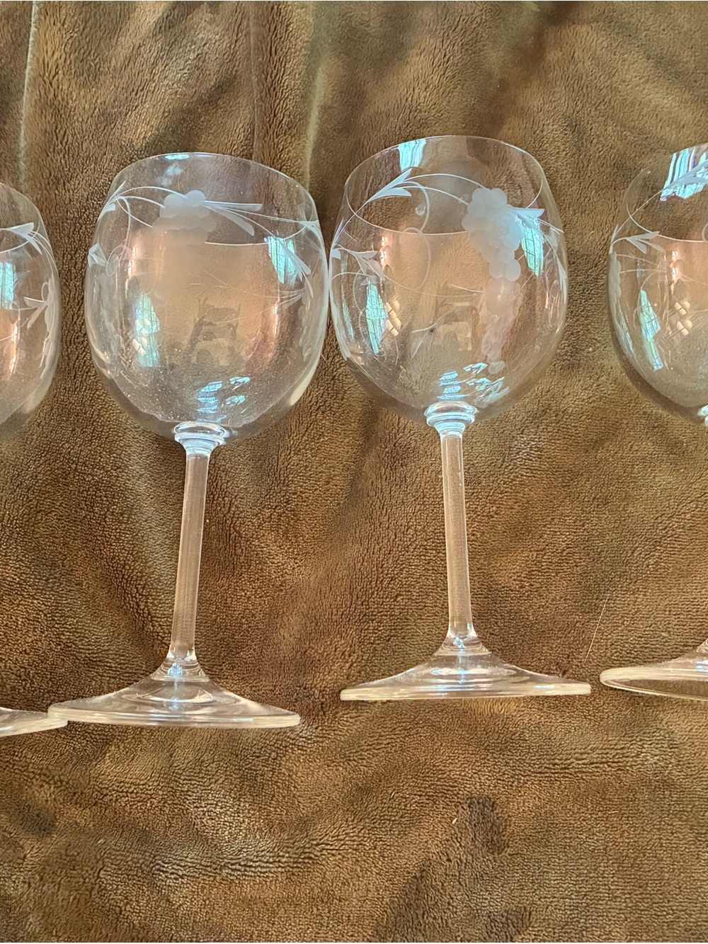 Princess House Crystal Heritage 6.75 Clear Etched Wine Glasses with Grape Motif